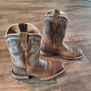 Ariat Men's Boot size 9.5 run large